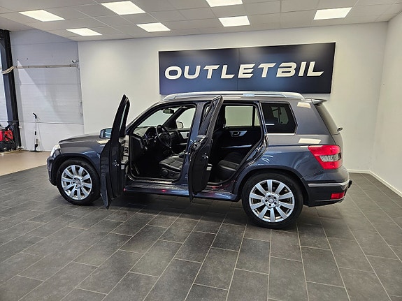 Mercedes-Benz GLK220 3 of 24