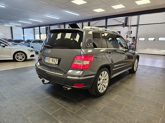 Mercedes-Benz GLK220 9 of 24