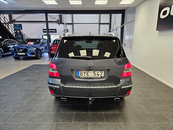 Mercedes-Benz GLK220 7 of 24