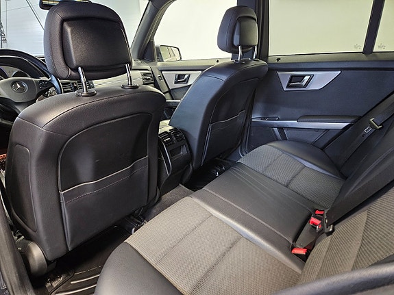 Mercedes-Benz GLK220 15 of 24