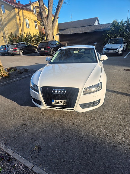Audi A5 3 of 7