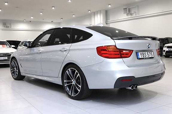 BMW 330d 5 of 5