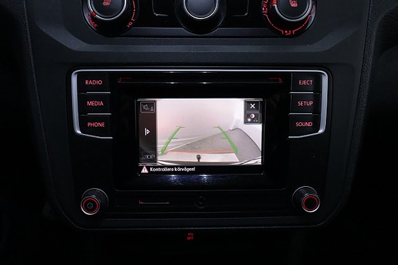 Volkswagen Caddy Maxi 19 of 22