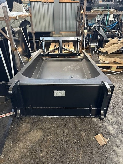 SE Equipment  ny konad / rak Betongskopa återfyllnadsskopa L