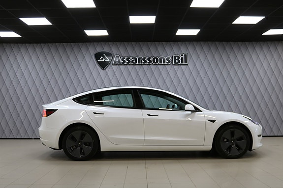 Tesla Model 3 5 of 5