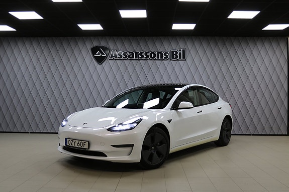 Tesla Model 3 15 of 21