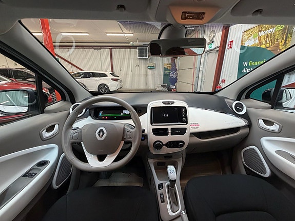 Renault Zoe 11 of 18