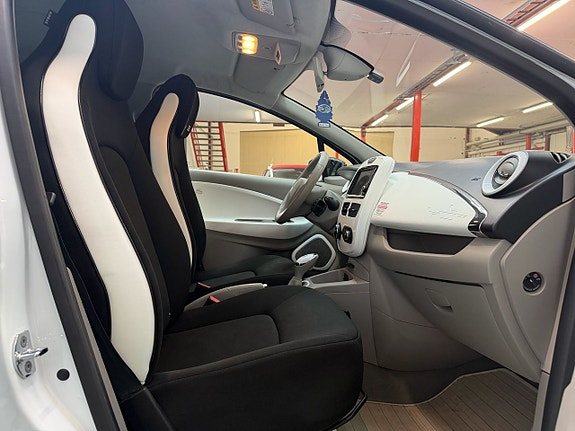 Renault Zoe 15 of 18