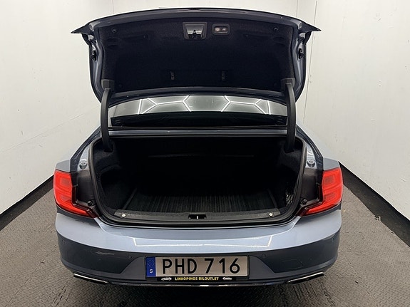 Volvo S90 11 of 25