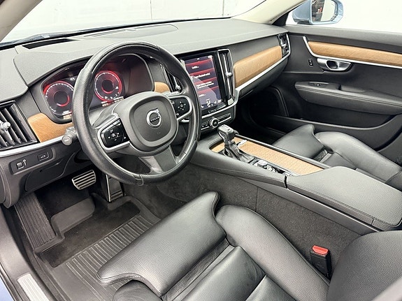 Volvo S90 18 of 25