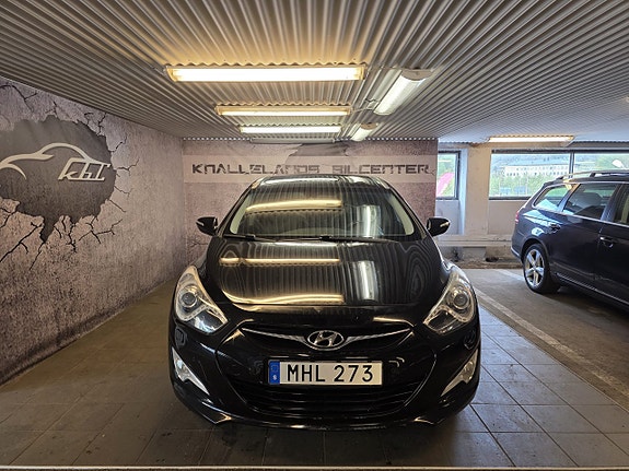Hyundai i40 2 of 5