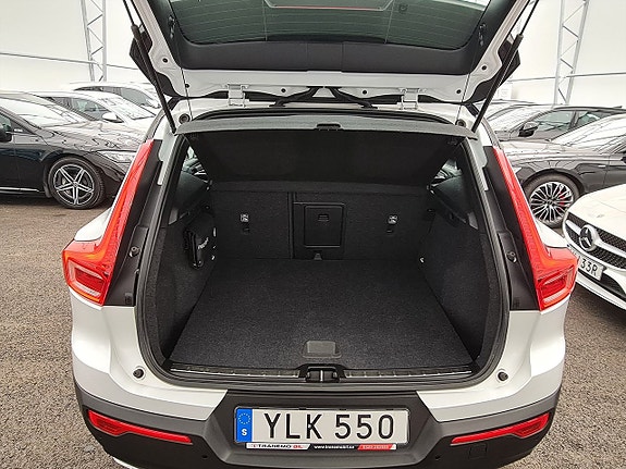 Volvo XC40 6 of 22