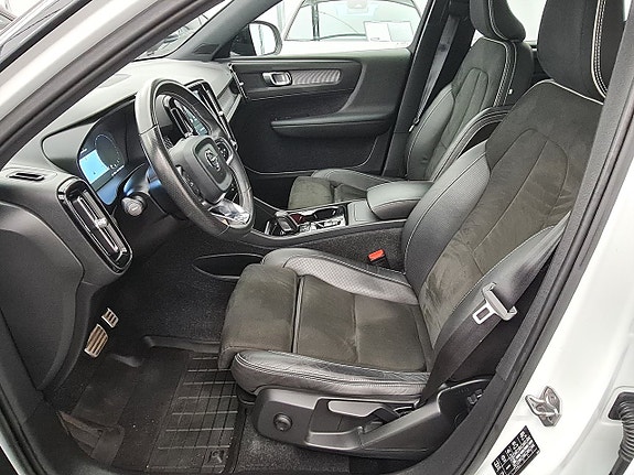 Volvo XC40 19 of 22
