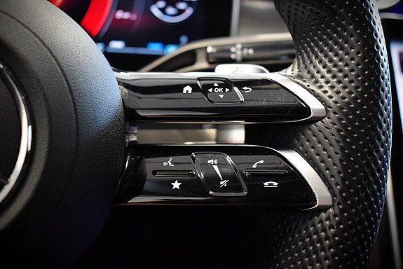 Mercedes-Benz C300 11 of 30