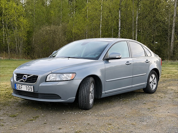 Volvo S40 3 of 5