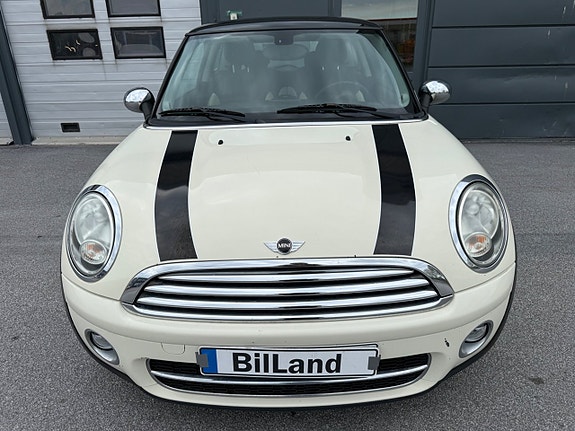 MINI Cooper 2 of 5
