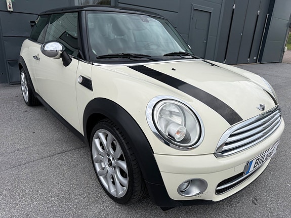 MINI Cooper 3 of 5