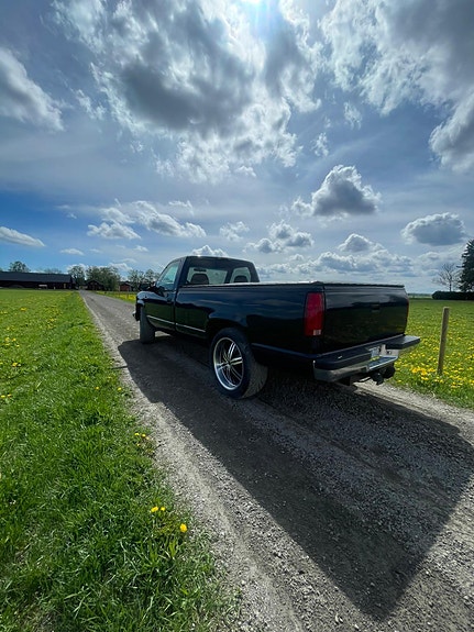 Chevrolet Silverado C1500 3 of 5
