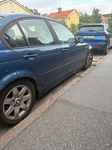 BMW 318i 5 of 5