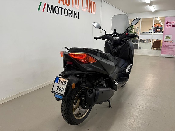 Yamaha X-MAX 300 300 Tech Max 3 of 13