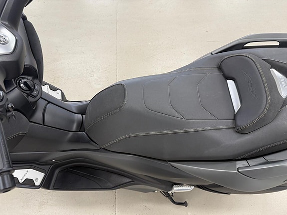 Yamaha X-MAX 300 300 Tech Max 12 of 13