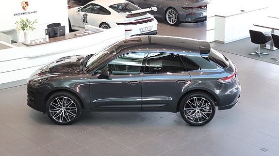 Porsche Macan 10 of 10