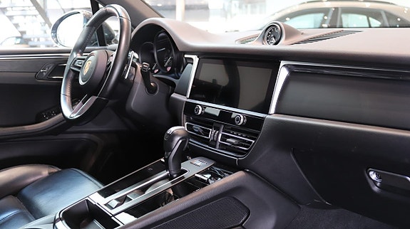 Porsche Macan 8 of 10