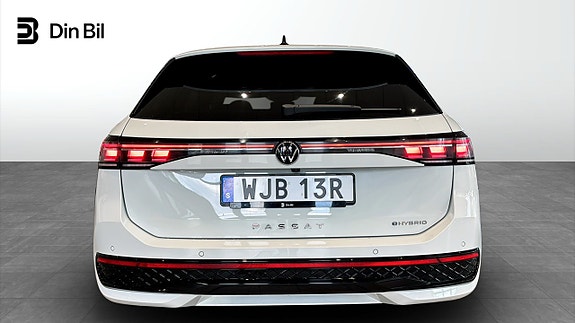 Volkswagen Passat 5 of 5