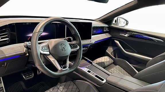 Volkswagen Passat 7 of 15