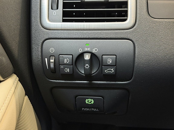 Volvo V70 13 of 26