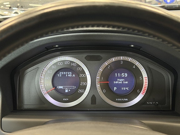Volvo V70 12 of 26