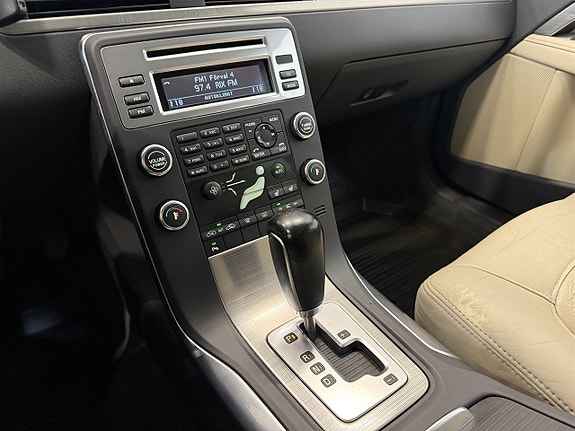Volvo V70 17 of 26