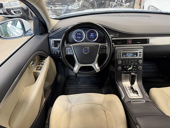 Volvo V70 21 of 26