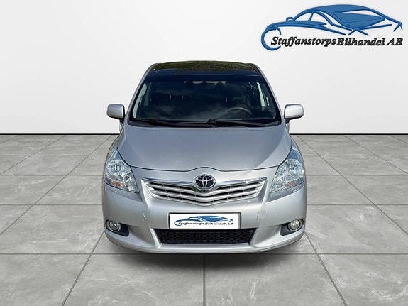 Toyota Verso 2 of 5
