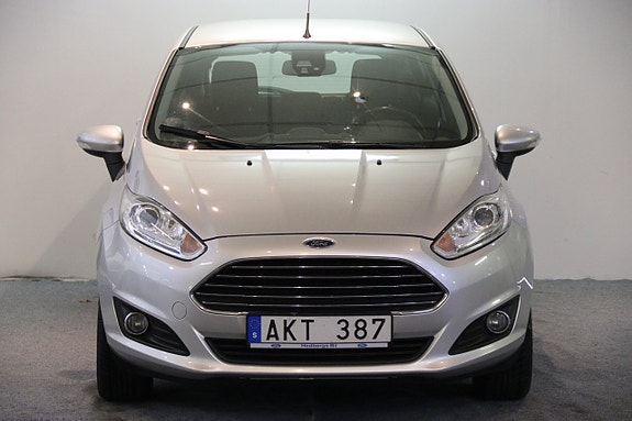 Ford Fiesta 2 of 13