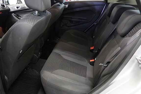 Ford Fiesta 8 of 13