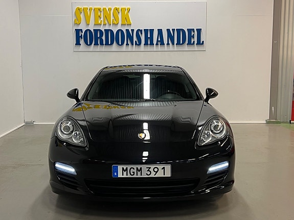 Porsche Panamera 4 of 5