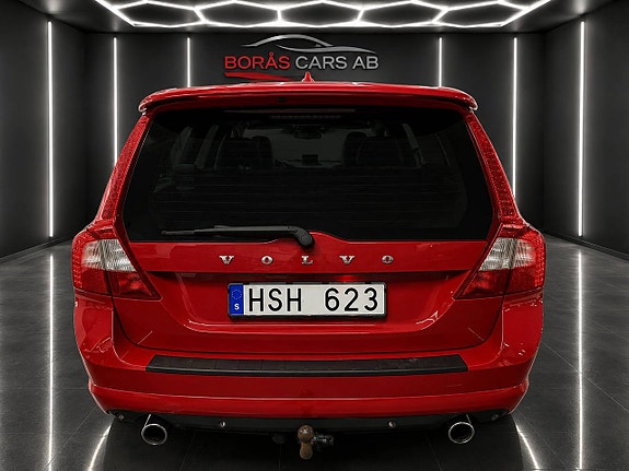 Volvo V70 3 of 8