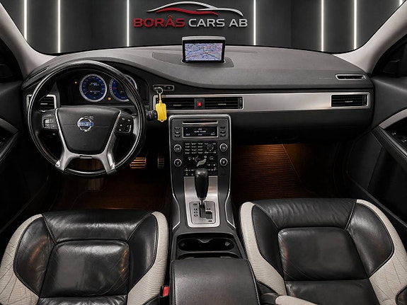 Volvo V70 6 of 8