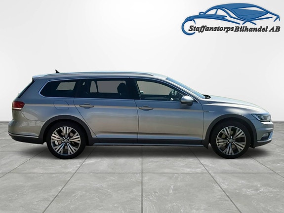 Volkswagen Passat Alltrack 4 of 5