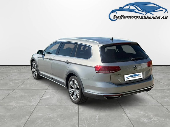 Volkswagen Passat Alltrack 7 of 24