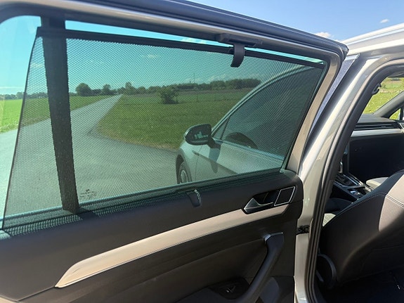 Volkswagen Passat Alltrack 13 of 24