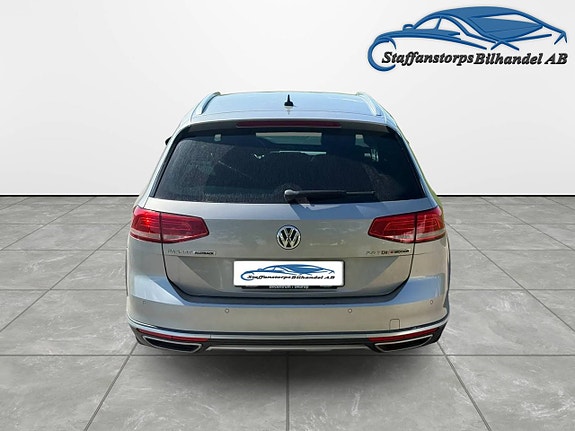 Volkswagen Passat Alltrack 6 of 24