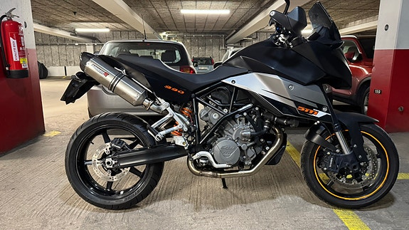KTM 990 SUPERMOTO T (85KW) 4 of 5