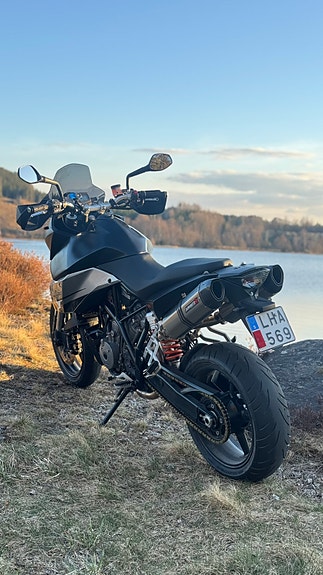 KTM 990 SUPERMOTO T (85KW) 5 of 5