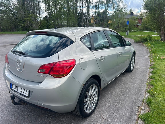 Opel Astra 6 of 11