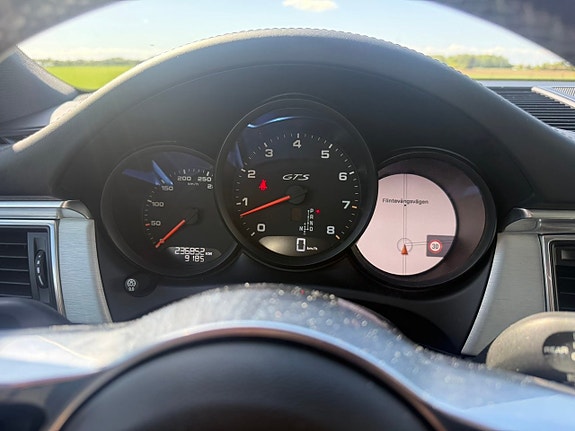 Porsche Macan GTS 12 of 20