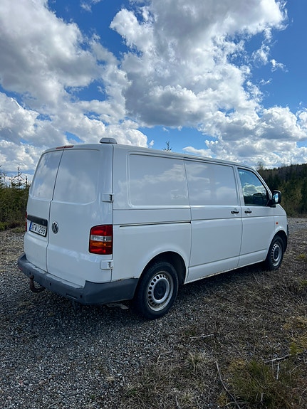 Volkswagen Transporter 3 of 5
