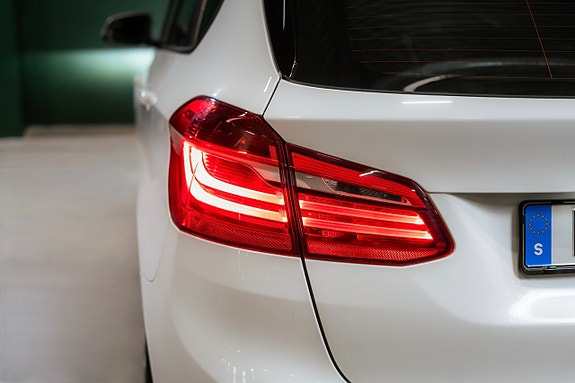 BMW 216d 10 of 23