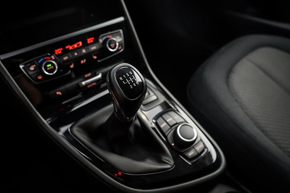 BMW 216d 15 of 23